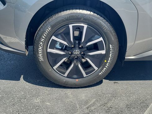 Used 2026 Toyota bZ AWD/4WD image 6