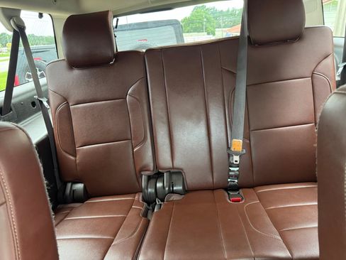 Used 2016 Chevrolet Suburban LTZ AWD/4WD image 13