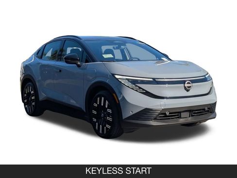New 2026 Nissan Leaf Platinum+ w/ Cargo Package (Platinum+) FWD image 2