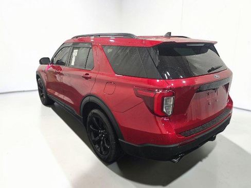 Used 2023 Ford Explorer ST-Line w/ Class IV Trailer Tow Package AWD/4WD image 4