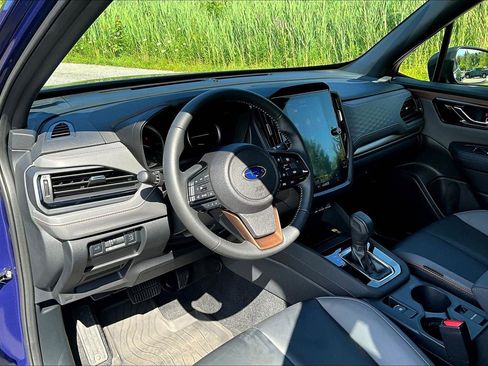 Used 2025 Subaru Forester Sport image 13