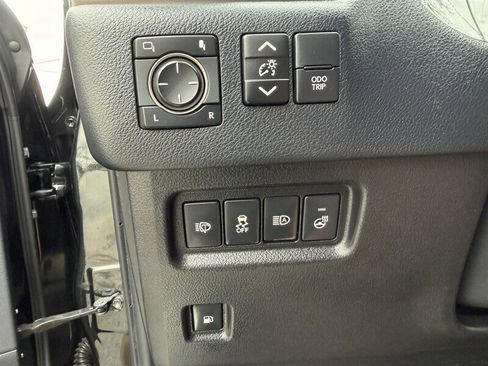 Used 2023 Lexus GX 460 Premium AWD/4WD image 35