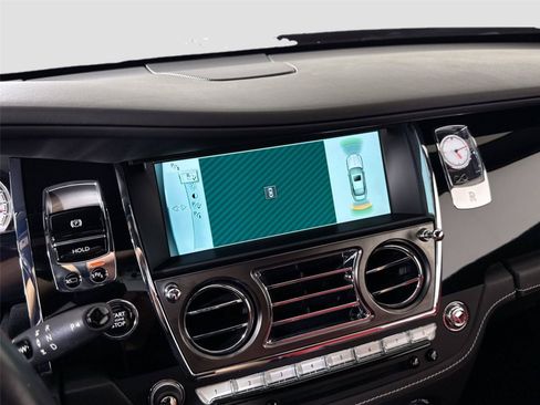 Used 2017 Rolls-Royce Wraith RWD image 20