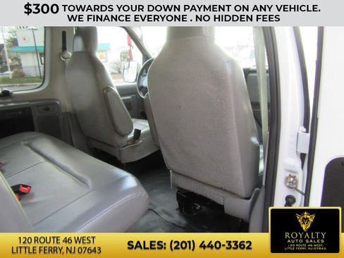 Used 2011 Ford E-150 and Econoline 150 XLT image 27