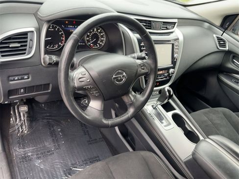 Used 2019 Nissan Murano SV image 9