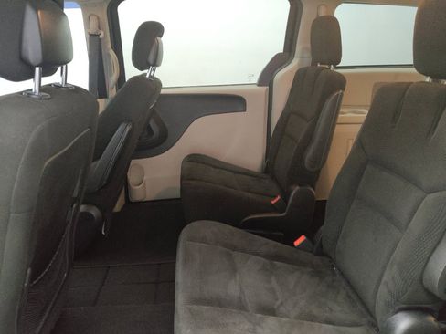 Used 2016 Dodge Grand Caravan SE w/ Quick Order Package 29E SE image 18