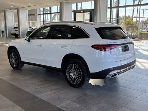 Used 2026 Mercedes-Benz GLC 300 4MATIC image 5