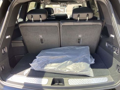 New 2026 Cadillac Vistiq Sport AWD/4WD image 10