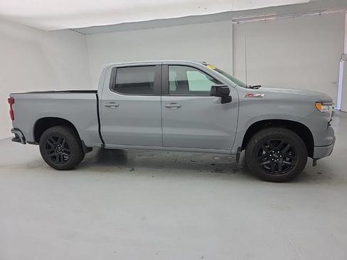 Used 2025 Chevrolet Silverado 1500 RST w/ Z71 Off-Road Package AWD/4WD image 13