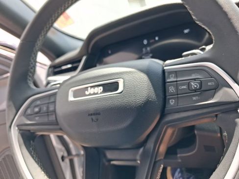 Used 2023 Jeep Grand Cherokee Altitude AWD/4WD image 26