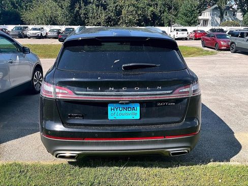 Used 2019 Lincoln Nautilus Premier AWD/4WD image 6