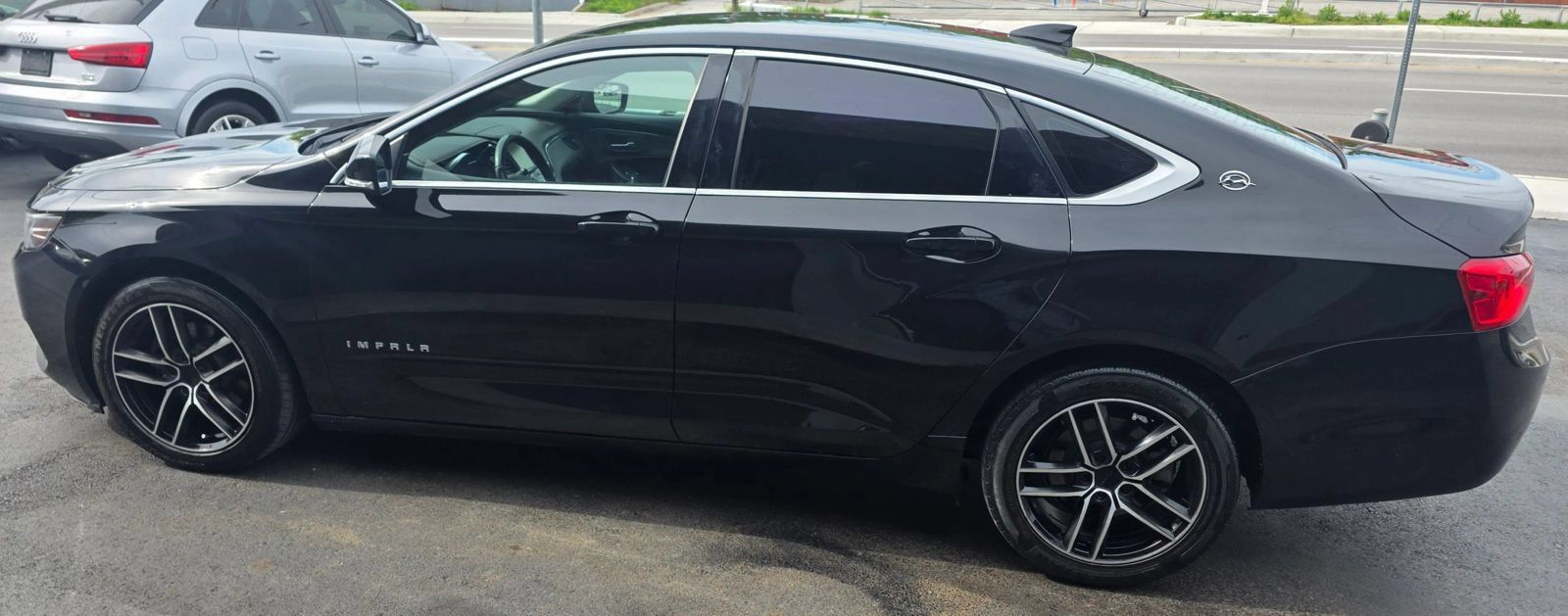 Used 2017 Chevrolet Impala LT w/ Convenience Package FWD image 5