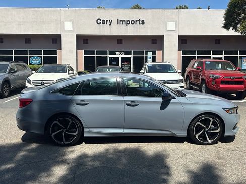 Used 2022 Honda Accord Sport image 4