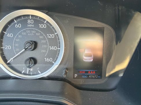 Used 2021 Toyota Corolla LE FWD image 10