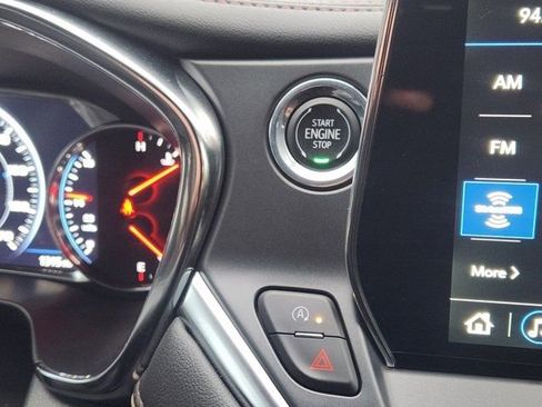 Used 2024 Chevrolet Blazer Premier w/ Driver Confidence II Package image 8