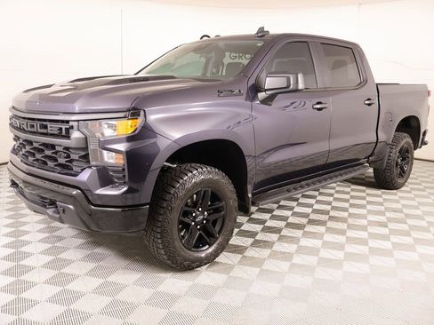 Used 2024 Chevrolet Silverado 1500 Custom Trail Boss w/ Dark Appearance Package image 9