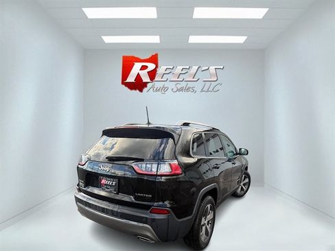 Used 2019 Jeep Cherokee Limited AWD/4WD image 34