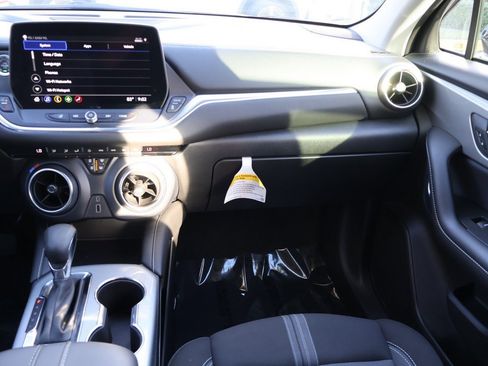 Used 2023 Chevrolet Blazer LT image 39