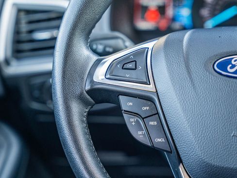 Used 2024 Ford Edge SEL image 25