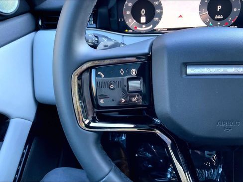Certified 2026 Land Rover Range Rover Evoque Dynamic SE image 23