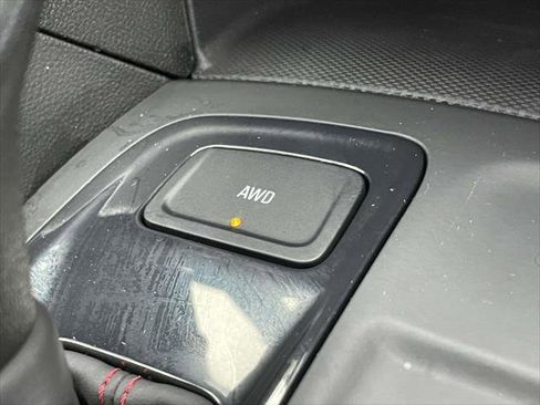 Used 2023 Chevrolet Equinox RS w/ RS Leather Package image 32