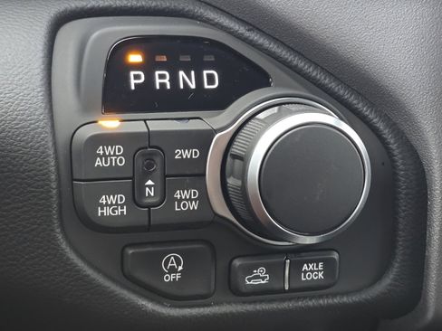 New 2026 RAM 1500 Big Horn AWD/4WD image 16