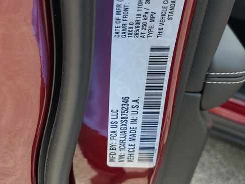 New 2025 Jeep Grand Cherokee L Altitude image 16