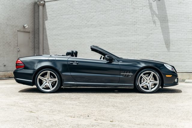 Used 2011 Mercedes-Benz SL 550 image 45