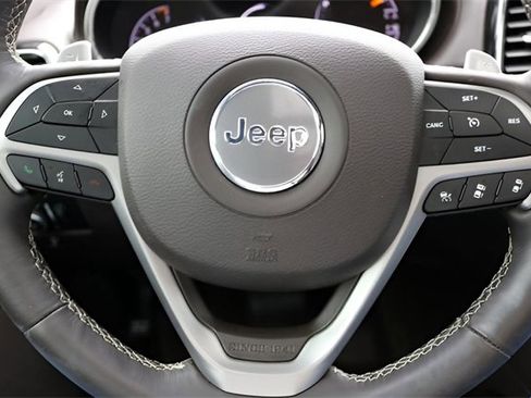 Used 2019 Jeep Grand Cherokee Overland image 21