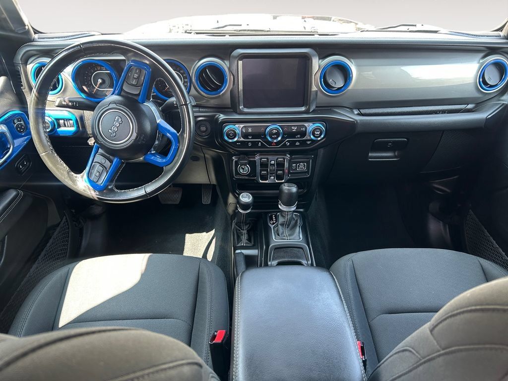 Used 2022 Jeep Gladiator Overland w/ Safety Group AWD/4WD image 10