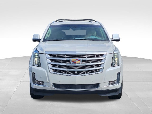 Used 2018 Cadillac Escalade Premium Luxury w/ LPO, Radiant Package AWD/4WD image 9