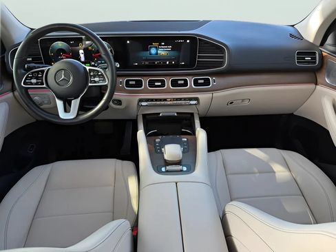 Used 2022 Mercedes-Benz GLS 450 4MATIC image 31