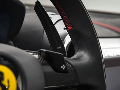 Used 2018 Ferrari GTC4Lusso image 40