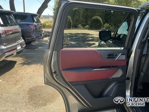 Certified 2026 INFINITI QX80 Autograph w/ Premium Cargo Package image 22