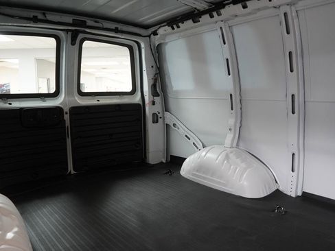New 2026 Chevrolet Express 2500 RWD image 25
