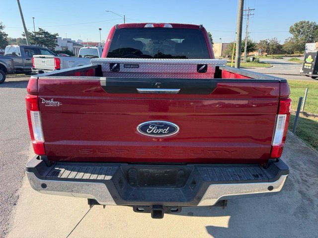 Used 2017 Ford F250 XLT w/ XLT Premium Package AWD/4WD image 8