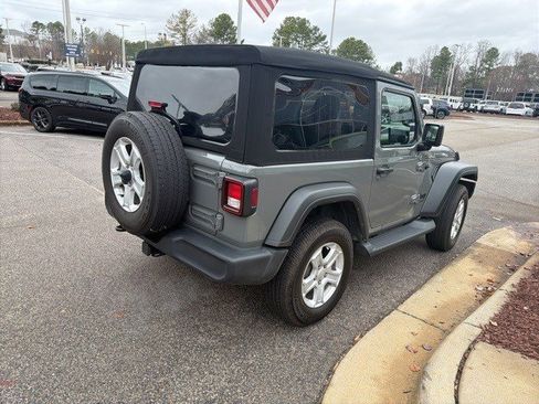 Used 2022 Jeep Wrangler Sport S image 6