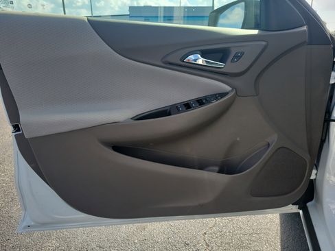 Used 2023 Chevrolet Malibu LS image 14