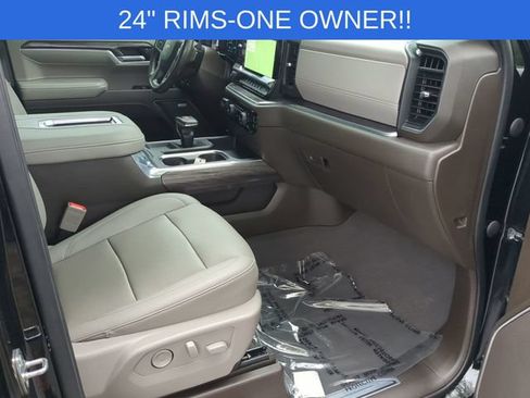 Used 2022 Chevrolet Silverado 1500 LTZ AWD/4WD image 43