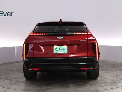 Used 2024 Cadillac Lyriq Luxury AWD/4WD image 15