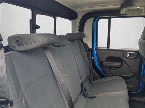 Certified 2025 Jeep Gladiator Sport image 21