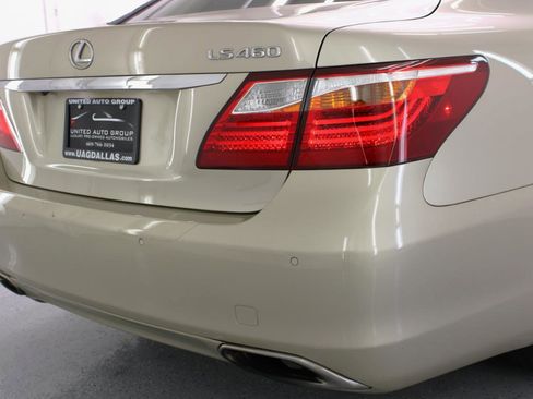 Used 2012 Lexus LS 460 w/ Luxury Value Edition RWD image 23
