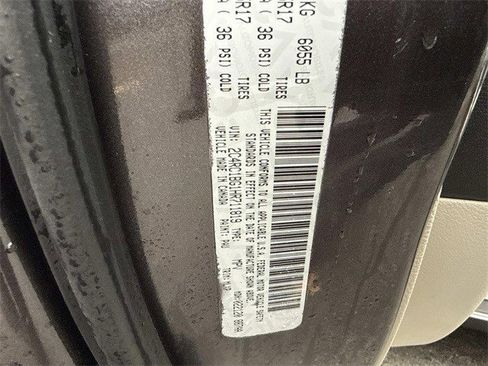 Used 2017 Chrysler Pacifica Touring-L image 29