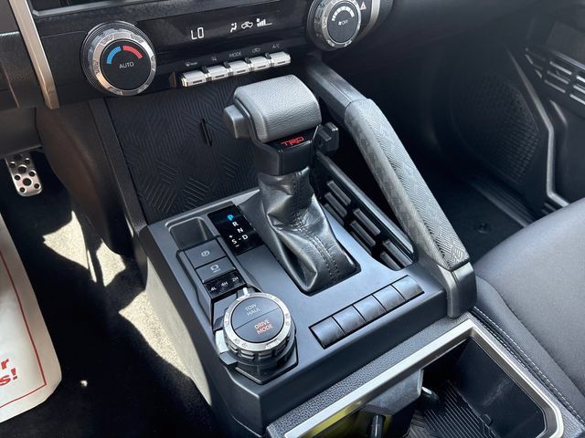 Used 2025 Toyota Tacoma TRD Sport AWD/4WD image 16
