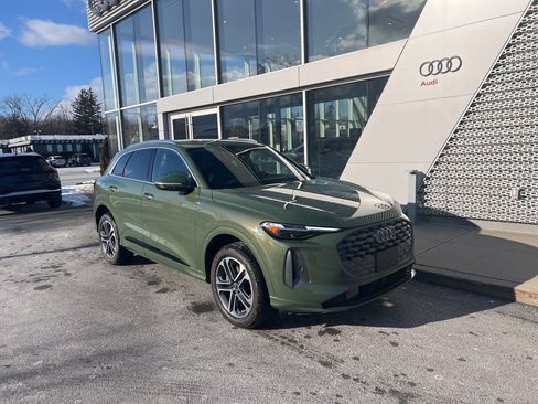 Used 2025 Audi Q5 Premium Plus w/ Premium Plus image 6