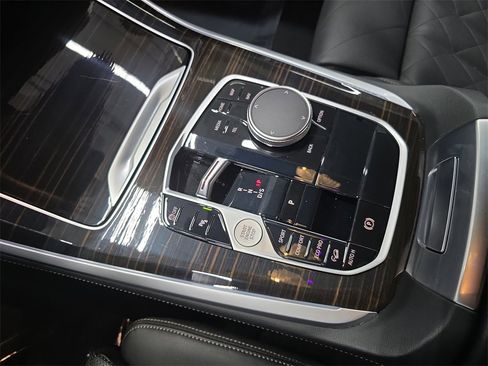 Used 2025 BMW X5 xDrive40i image 24