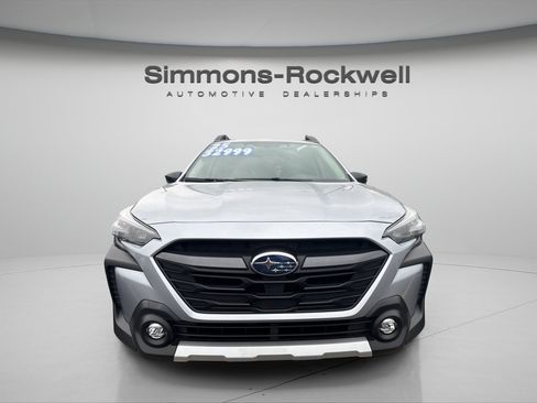 Used 2025 Subaru Outback Limited XT AWD/4WD image 6