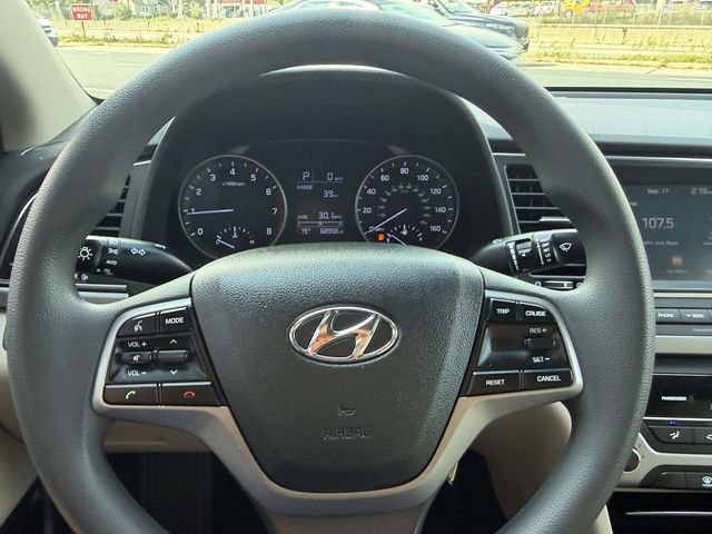 Used 2017 Hyundai Elantra SE FWD image 25