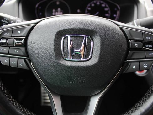 Used 2022 Honda Accord Sport image 11