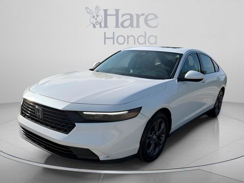 Used 2023 Honda Accord EX image 1